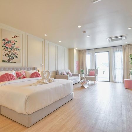 Hawa House Phuket Hotel Buitenkant foto